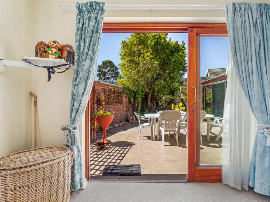 3 Bedroom Property for Sale in The Island Western Cape